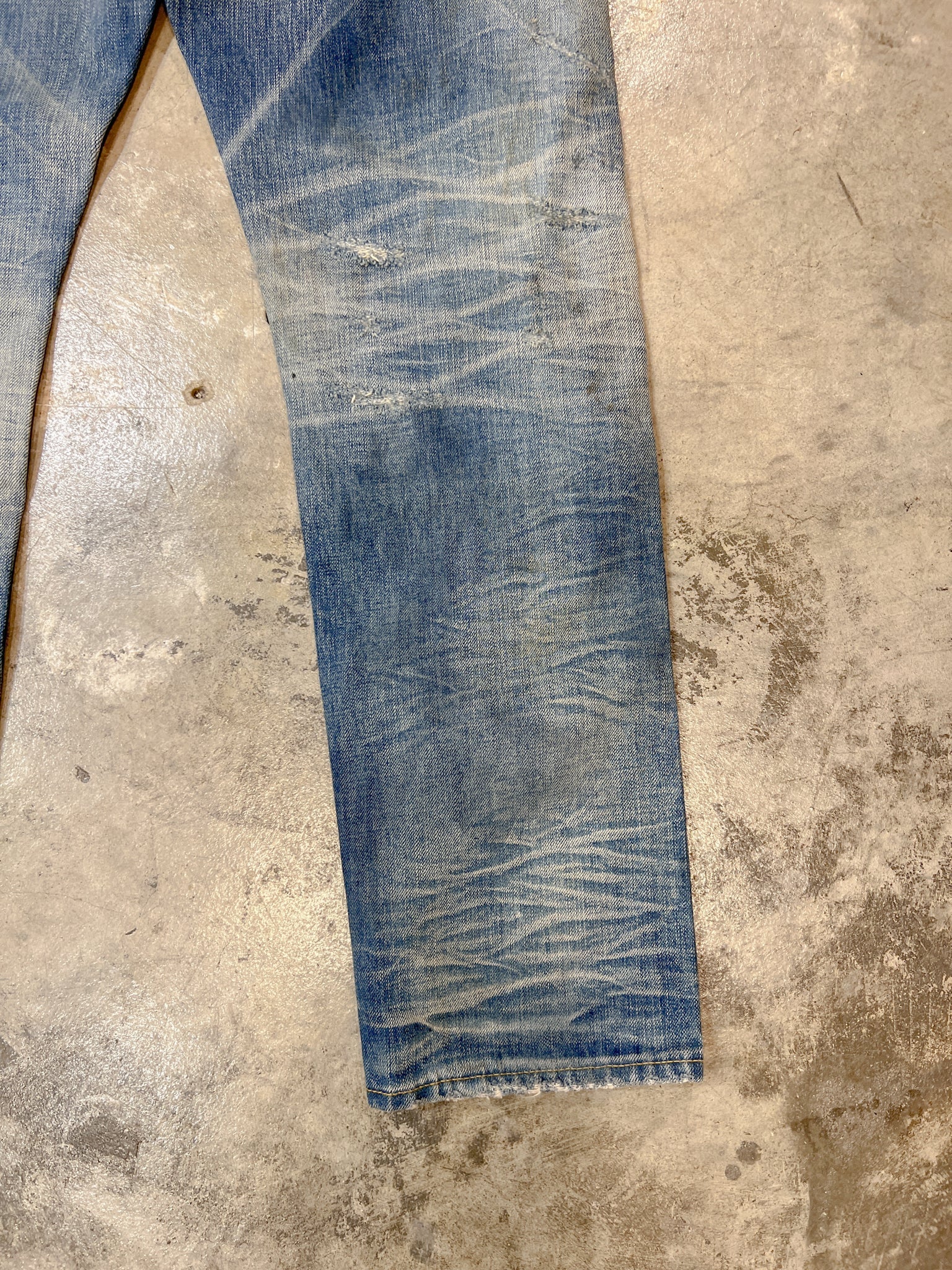 F05 Damaged Crushing Denim Jeans - Full House Denim & Workshop